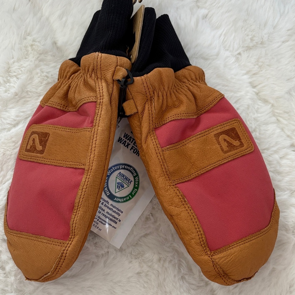 Flylow Unicorn Mitt Unisex in Natural Alpine and Natural Chili